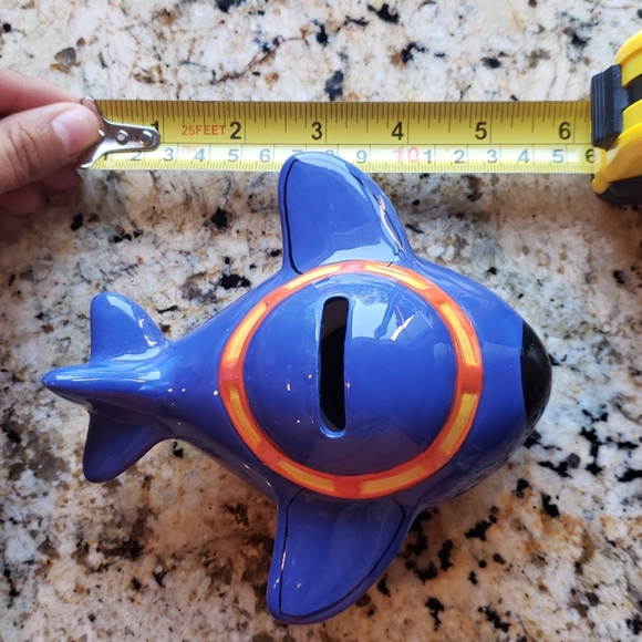 Airplane piggy bank - Picture 2 of 2
